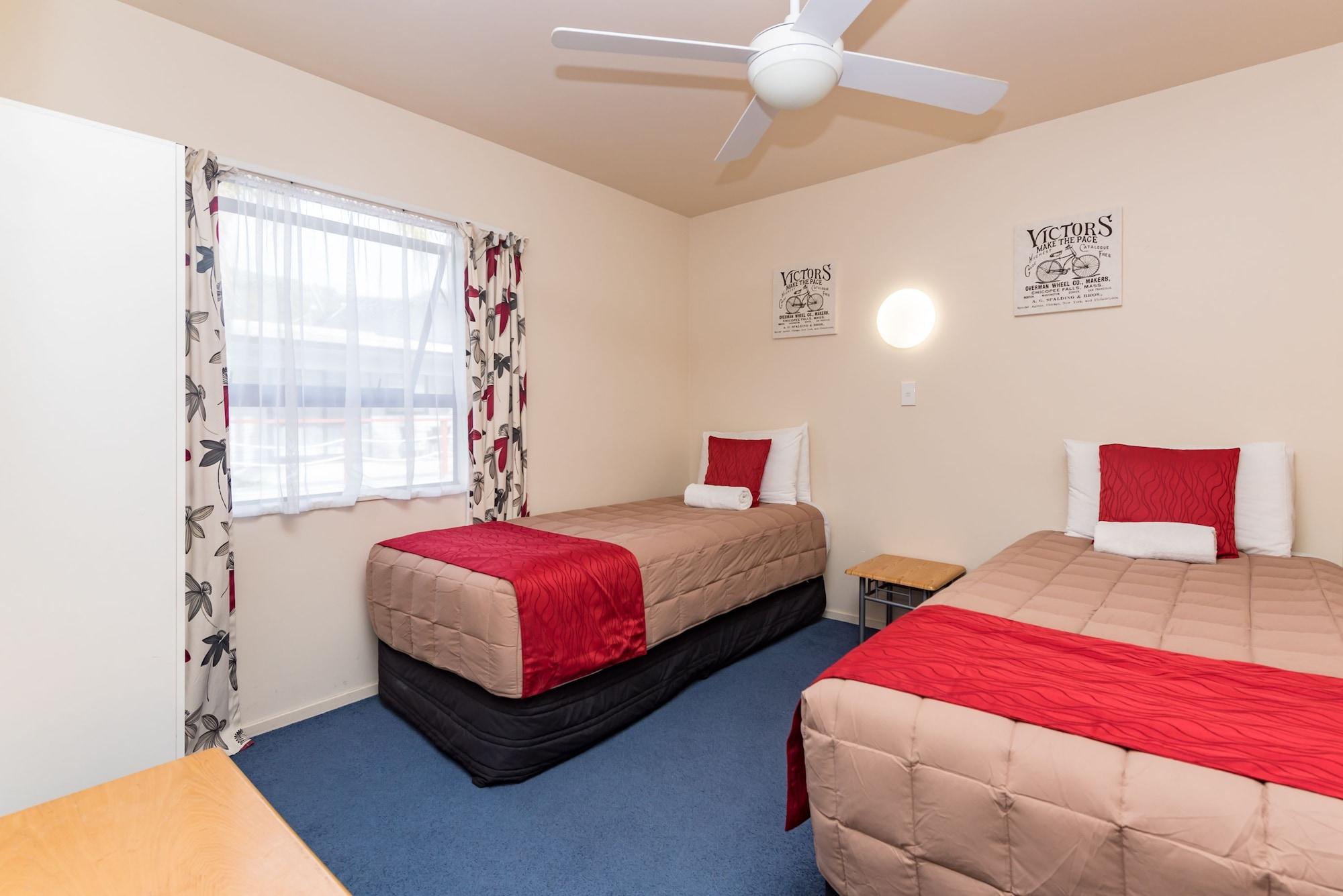 Dolphin Motel Paihia Exterior photo