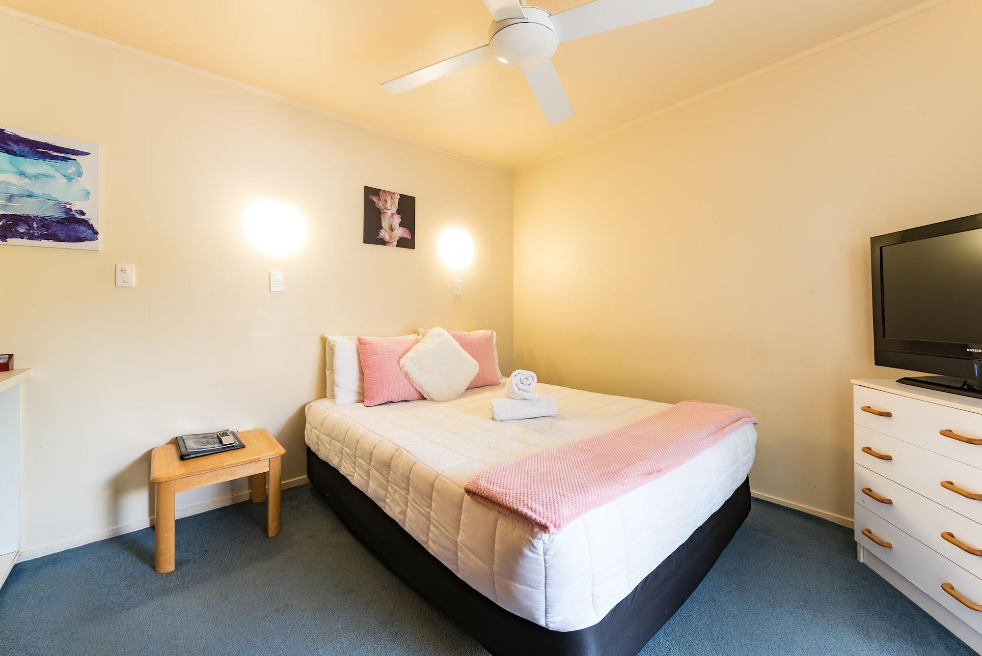 Dolphin Motel Paihia Exterior photo